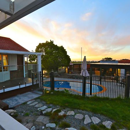 Holiday House In Totara Park Auckland Esterno foto